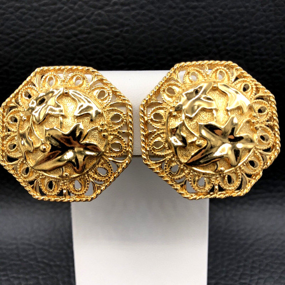 Jose Maria Barrera For Avon Earrings FALLING LEAVES Gold Tone Clip On MINT - Picture 1 of 9